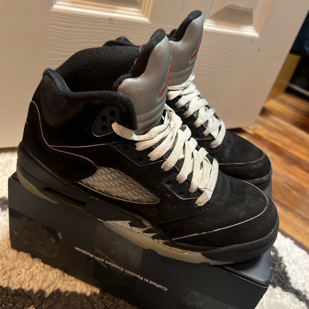 Jordan 5 - Picture 2 of 3